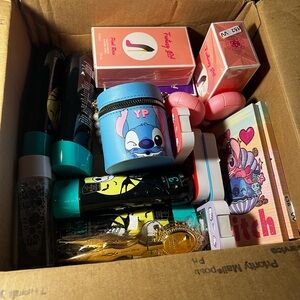 Cartoon Character Beauty and Stationery Collection